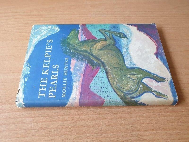 Mollie Hunter - The Kelpie's Pearls (HC + omslag), Ophalen of Verzenden, Gelezen, Mollie Hunter