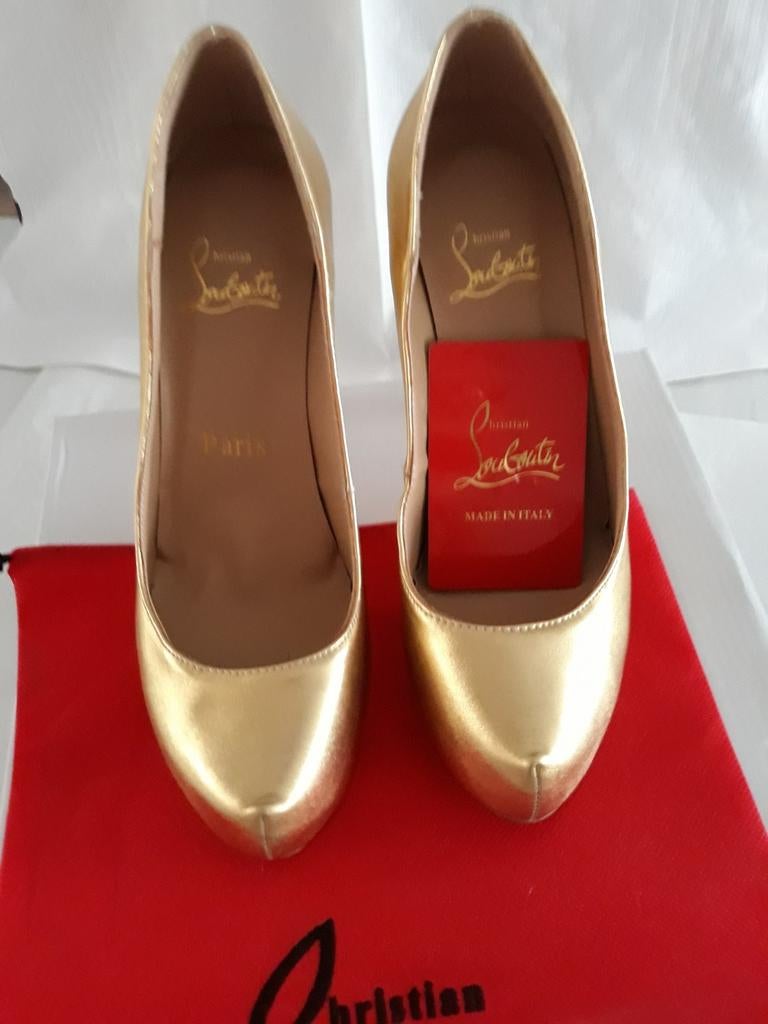 Hakken schoenen., Verzenden, Geel, Nieuw, Schoenen met hoge hakken