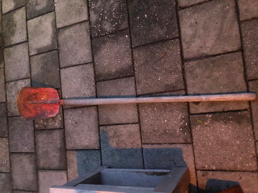Gebruikte spade / schop, Tuin en Terras, Ophalen of Verzenden, Gebruikt, Spade