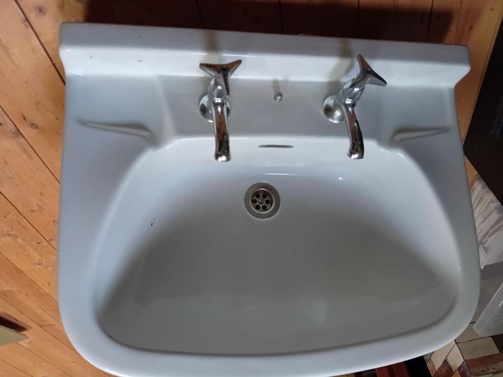 Te koop wasbak, Doe-het-zelf en Verbouw, Ophalen, Gebruikt, Steen, Wastafel