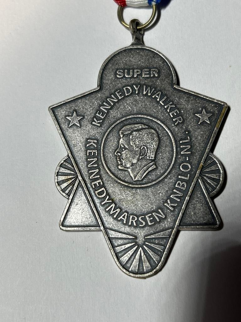 Mooie medaille Kennedymars KNBLO-NL, Ophalen of Verzenden, Overige materialen