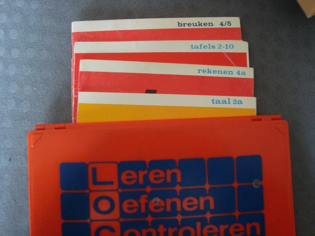 Groot loco met 4 boekjes, Ophalen of Verzenden