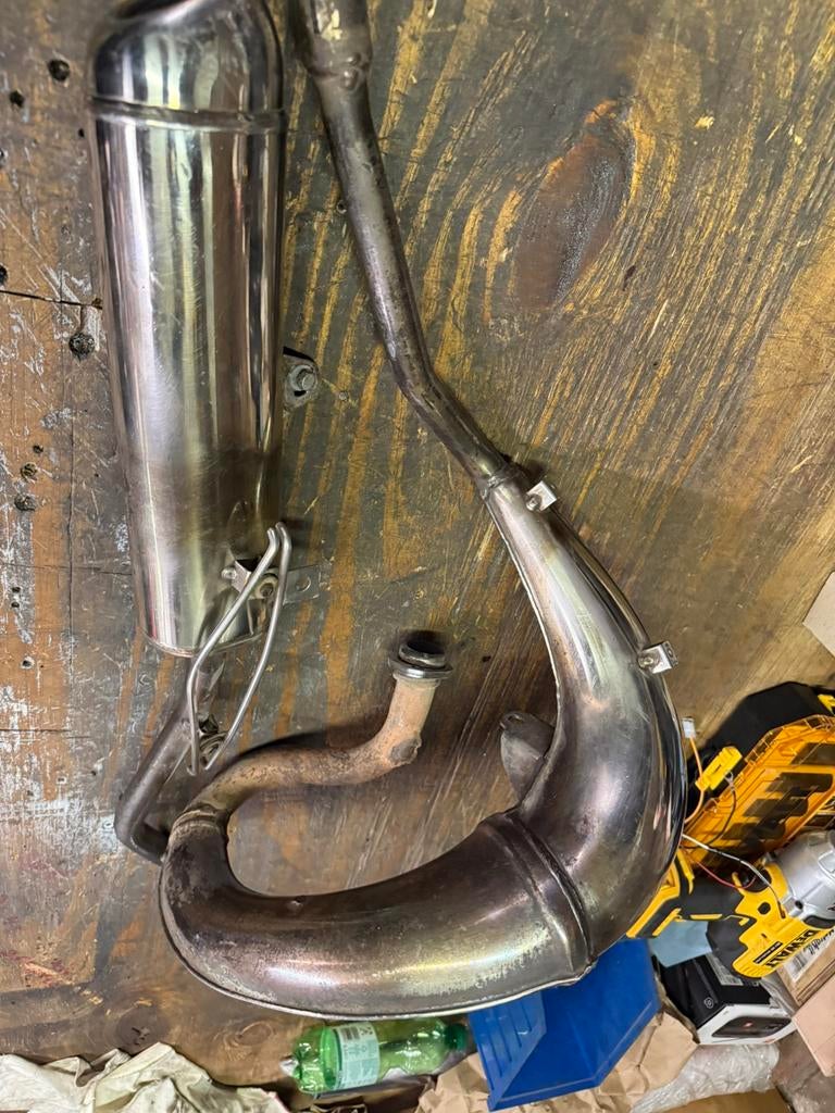 Derbi drd pro originele uitlaat, Derbi, DERBI, Derbi, Uitlaat