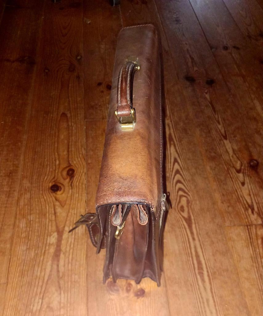 Claudio Ferrici Leren tas dossiers/laptop ZGAN, Bruin, Aktetas of Boekentas, 40 tot 50 cm, Zo goed als nieuw