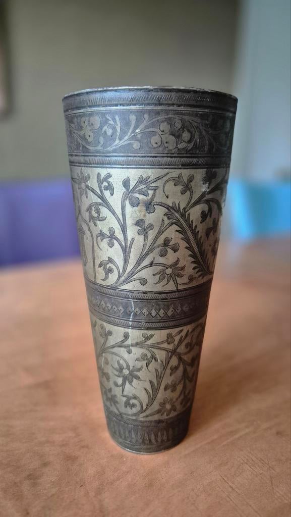 Vintage messing beker met bloemmotieven, Antiek en Kunst, Ophalen of Verzenden