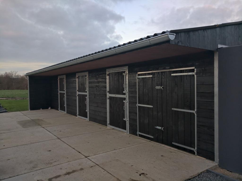 dubbelwandige paardenstallen, Dieren en Toebehoren, Stalling en Weidegang, Weidegang, 4 paarden of pony's of meer