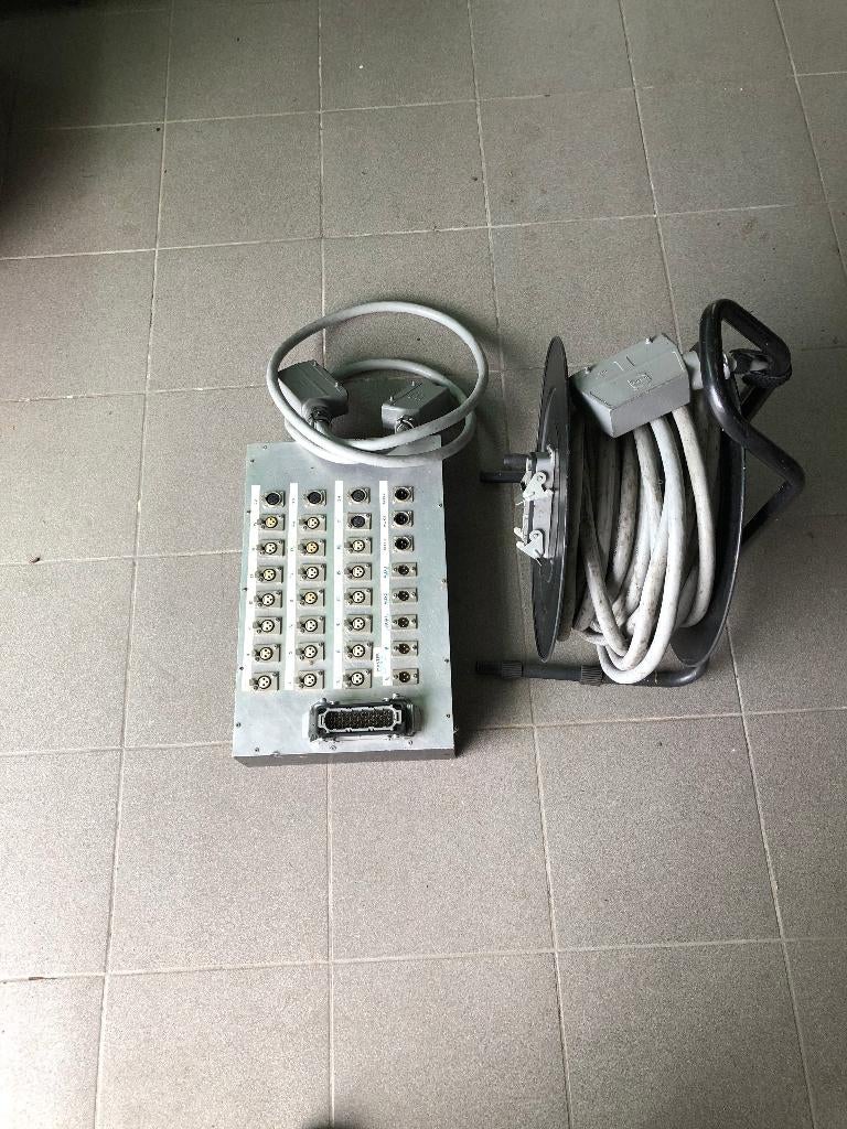 Multicore op haspel met stagebox 30 meterr 24/6/2, Ophalen, Gebruikt, Apparatuur