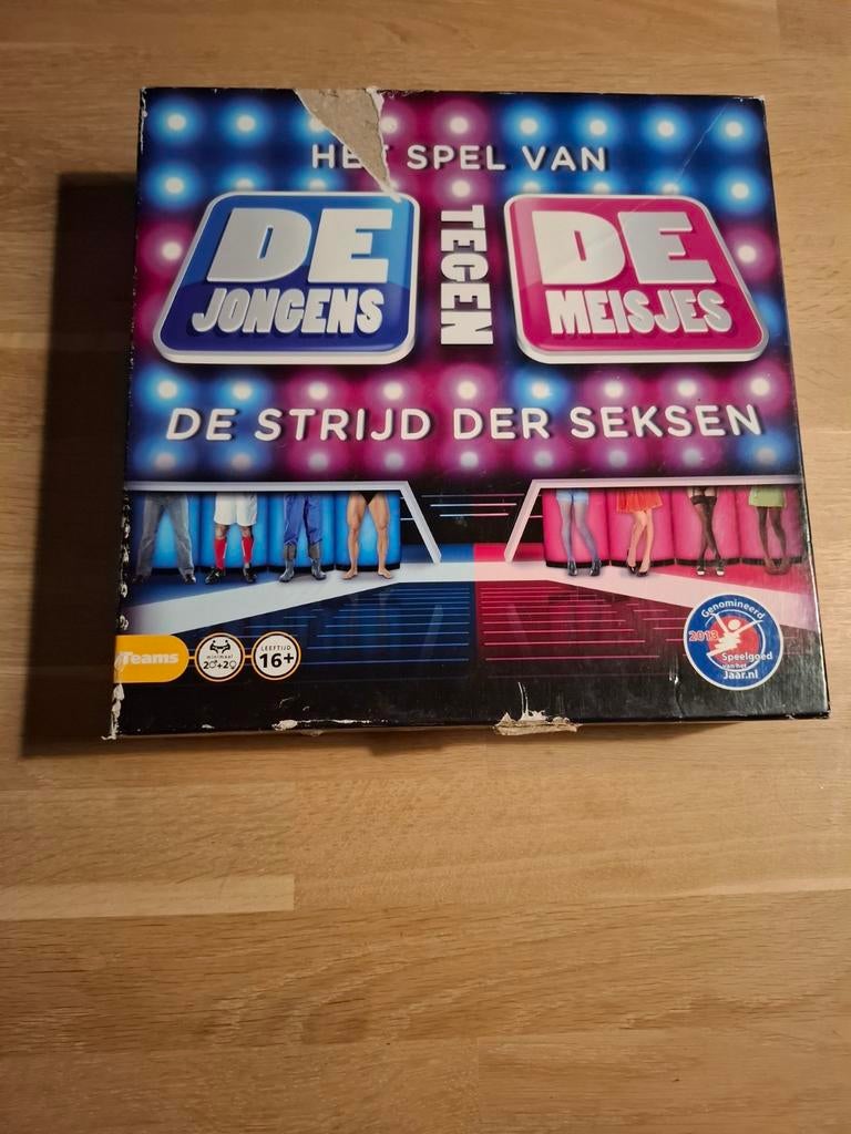 Gratis afhalen, bordspel Jongens tegen de Meisjes, Hobby en Vrije tijd, Gezelschapsspellen | Bordspellen, Vijf spelers of meer