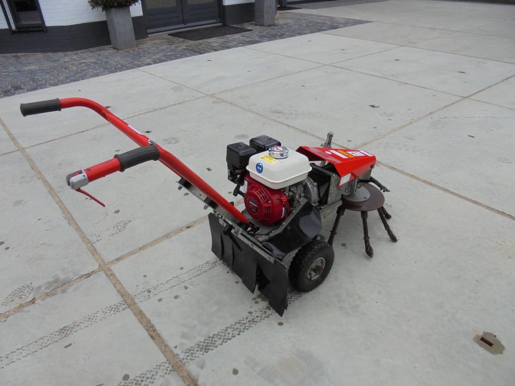 nimos mug,onkruidborstel