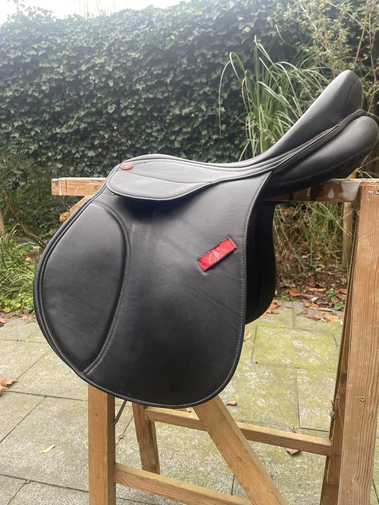 Ponyzadel Knight rider 16inch zwart, Ophalen, Gebruikt, Recreatie