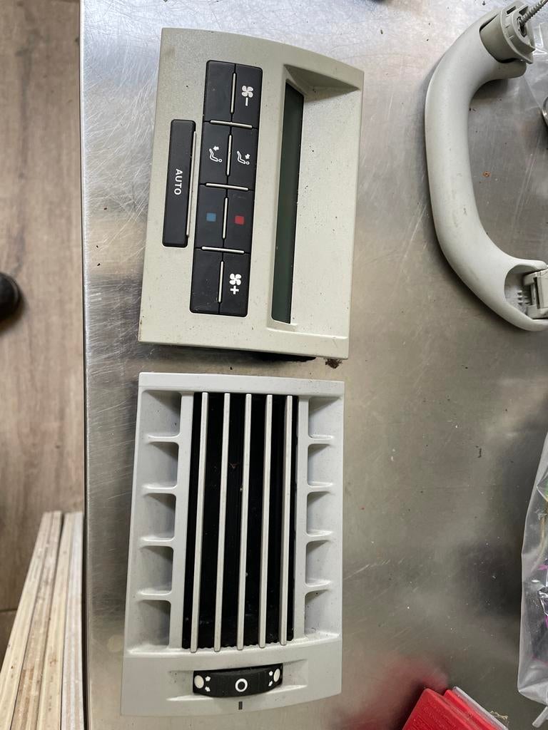 VW T5 Climate Control Bediening + Luchtrooster, Auto-onderdelen, Ophalen of Verzenden, Gebruikt, Volkswagen