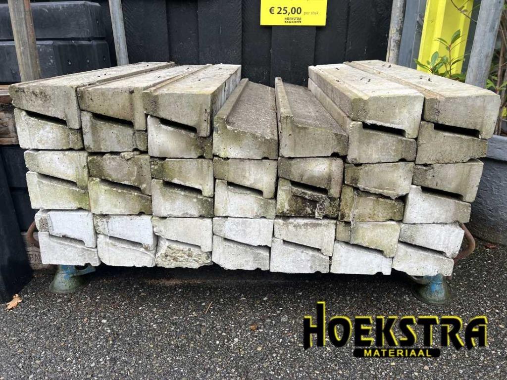 Gebruikte betondorpel voor slechts €25,- per stuk, Ophalen, Gebruikt, Beton, Overige typen