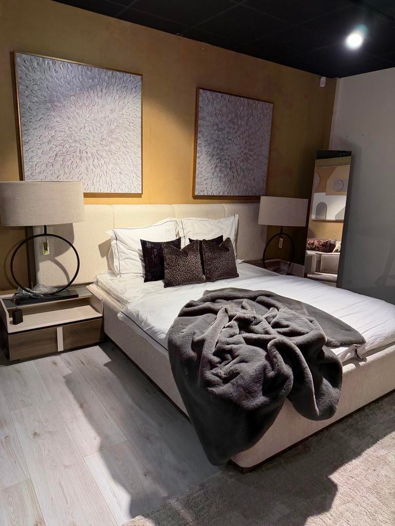 Complete slaapkamerset 160x200 met nachtkastjes, spiegel en, Huis en Inrichting, Slaapkamer | Bedden, Nieuw, Tweepersoons, 160 cm