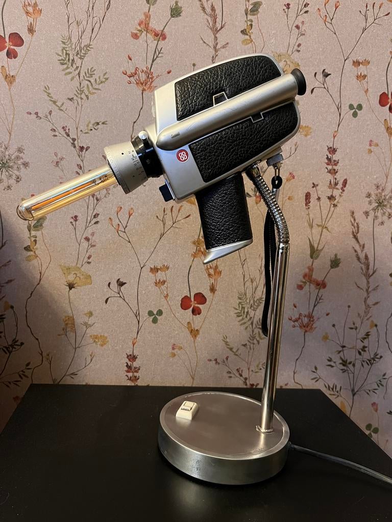 Super 8 videocamera tafellamp (jaren zeventig), Huis en Inrichting, Gebruikt, Ophalen of Verzenden, Metaal, Minder dan 50 cm