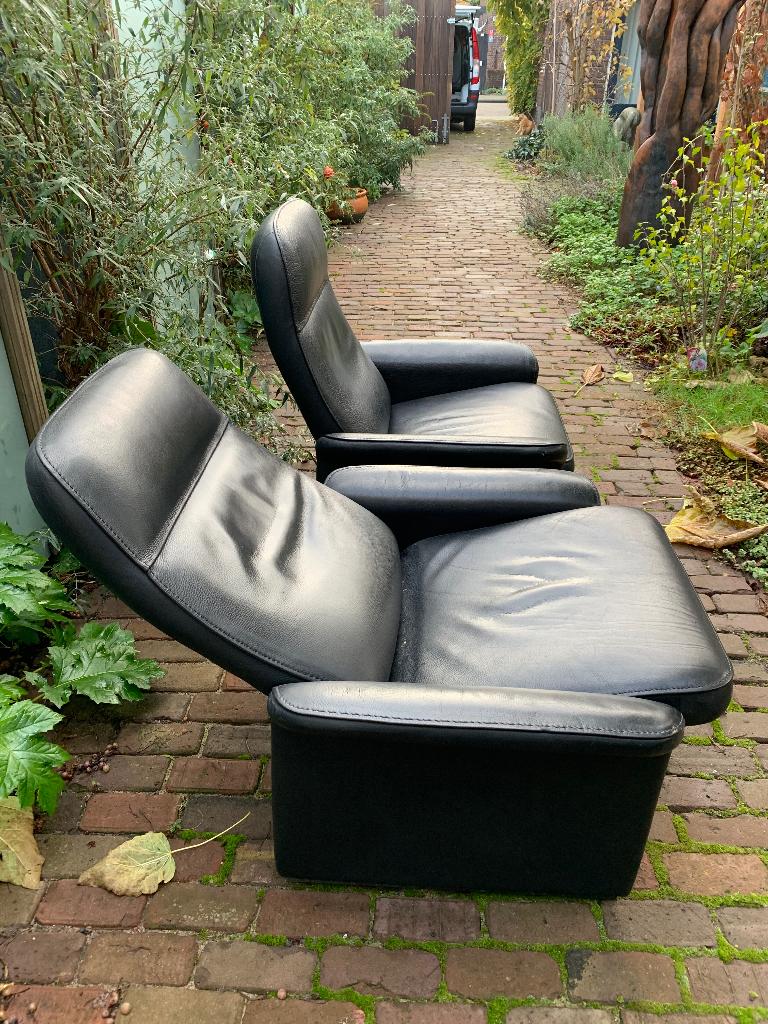 2x Desede DS55 Zwart leer nieuwstaat robuust Neckleder, Huis en Inrichting, Fauteuils, Ophalen, Mancave robuust Neckleder Klassiek tijdloos