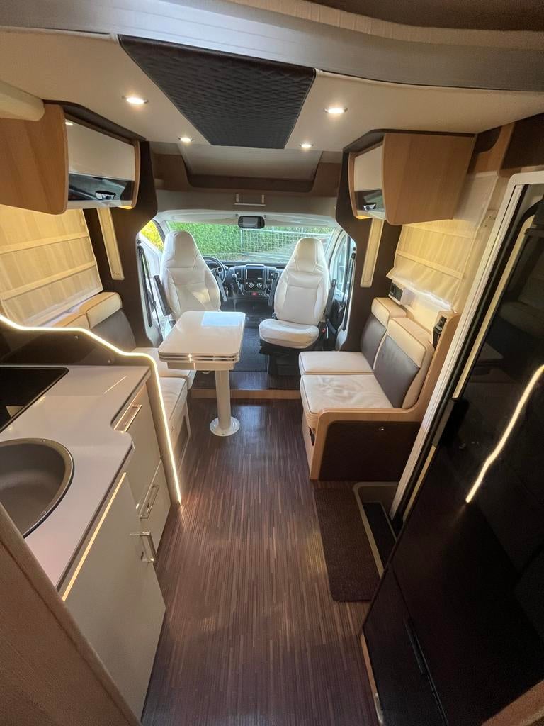 McLouis MC4 281 camper, 23-12–21, 40.000 km, Caravans en Kamperen, Campers, Ringverwarming, Fiat, 7 tot 8 meter, Buitenlamp