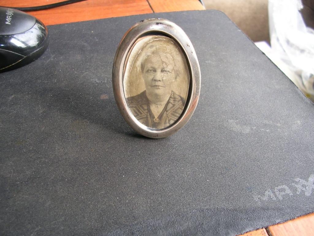 klein zilveren foto lijstje gemerkt met 830. 8 bij 4 cm., Antiek en Kunst, Ophalen of Verzenden, Zilver