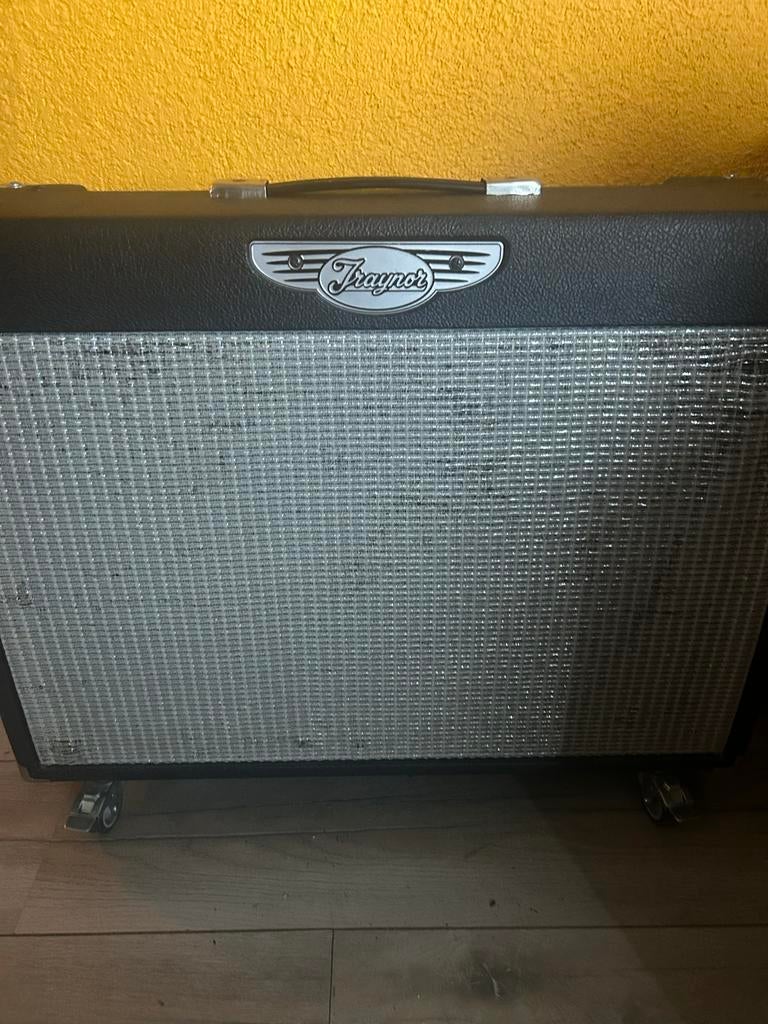 Traynor YCV80 Custom Valve Gitaarversterker, Muziek en Instrumenten, Versterkers | Bas en Gitaar, Ophalen, Gebruikt, Gitaar, 100 watt of meer