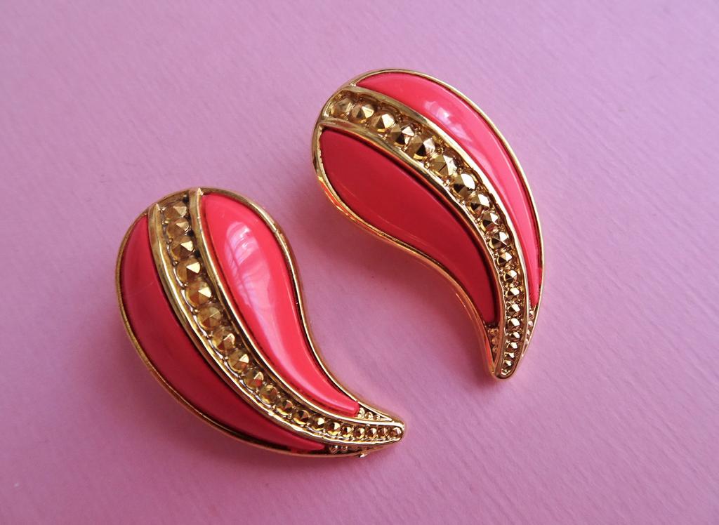 jwg Grote vintage 60s Paisley design oorbellen koraal goud, Verzenden, Overige materialen, Oorbellen