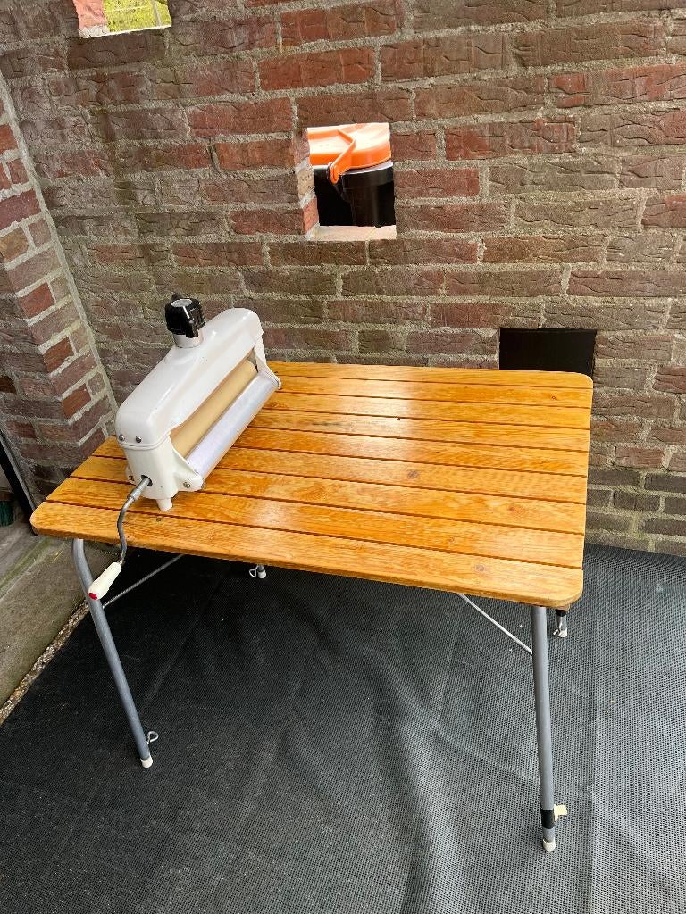 Wringer met Tafeltje voor op de camping, Ophalen, Gebruikt