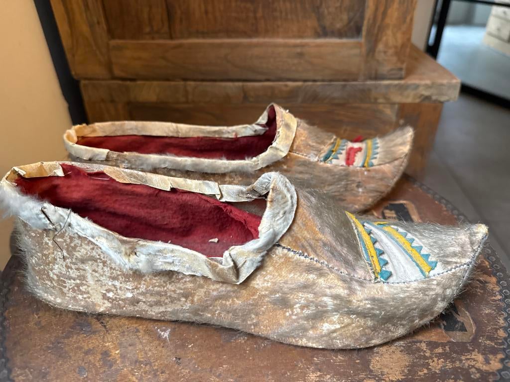 Vintage Dierenhuid Moccasins - Handgemaakt en Uniek, Ophalen