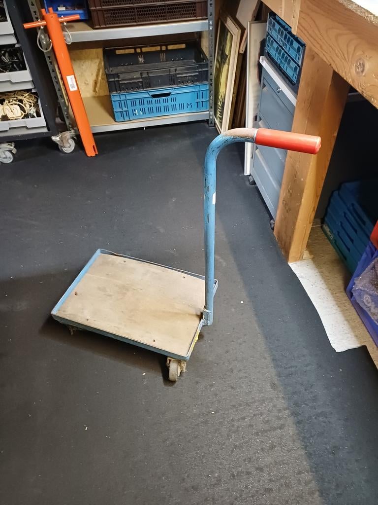 Stevig Accu Karretje op Zwenkwielen - Goede Staat, Ophalen, Gebruikt, Transportkar