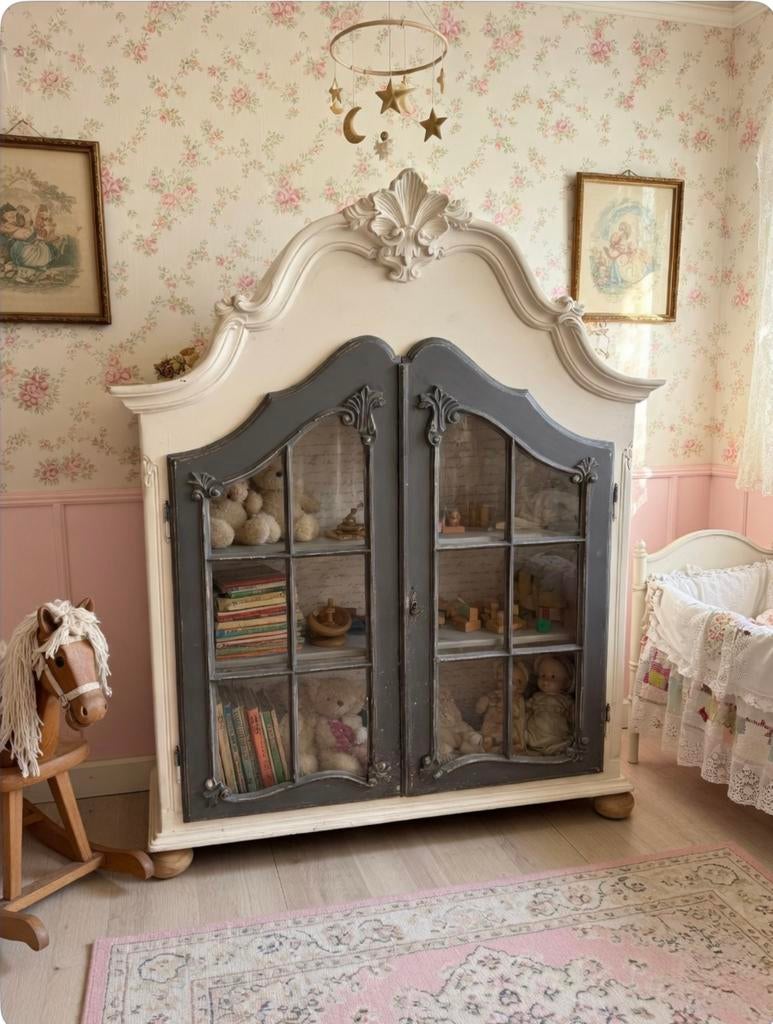 SALE! €125,-! LOUIS XV. KUIF/VITRINEKAST., Antiek en Kunst, Antiek | Meubels | Kasten, Ophalen