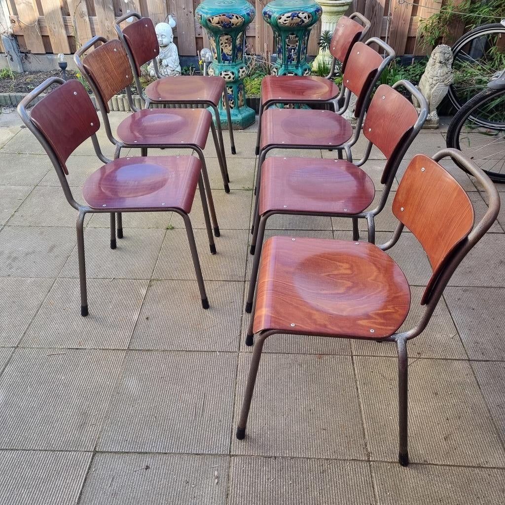 Leuke set Gispen th tu Delft schoolstoelen stapelstoelen, Ophalen, Bruin, Vijf, Zes of meer stoelen