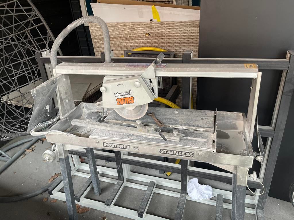 Te koop tegel zaag machine, Doe-het-zelf en Verbouw, Gebruikt, Overige typen, 600 tot 1200 watt, Ophalen of Verzenden