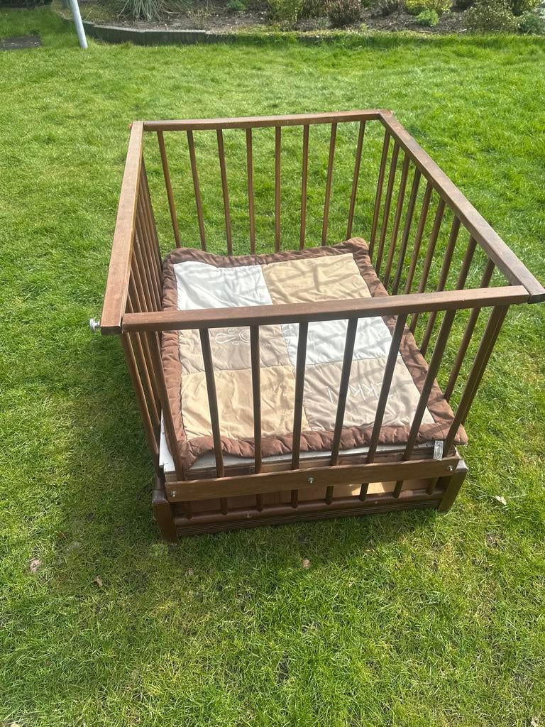 Gratis box met 2 boxkleden, Kinderen en Baby's, Boxen, Ophalen, Gebruikt, Rechthoekig, Boxkleed