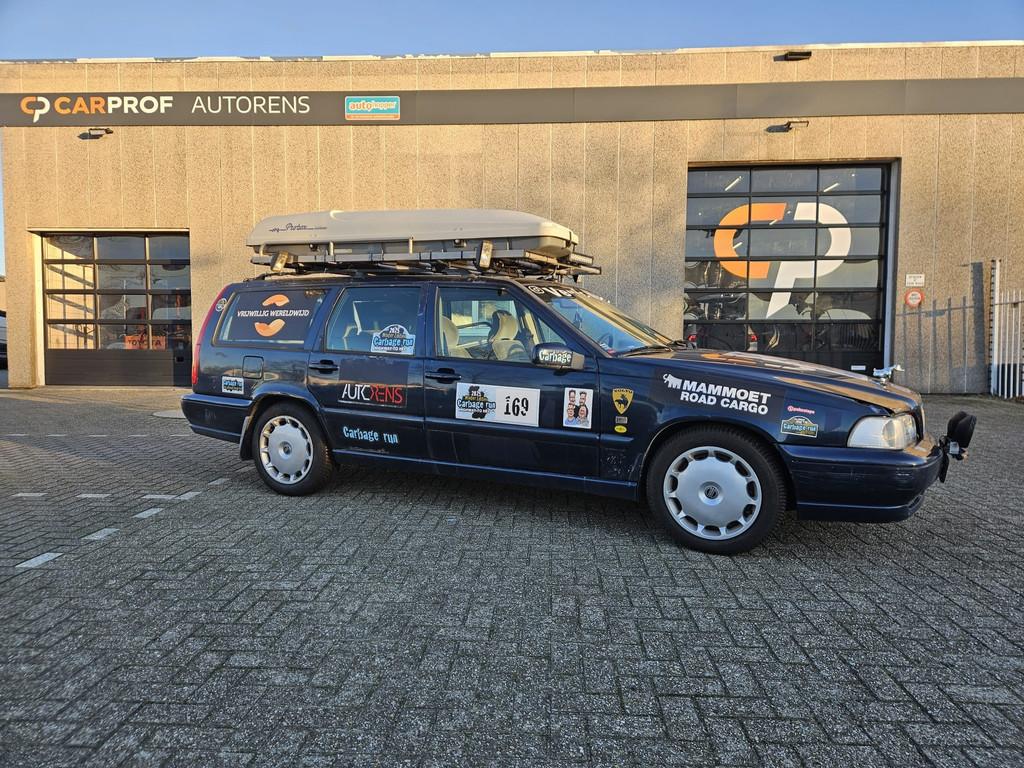 Volvo V70 2.5-20V Luxury-Line (bj 1997, automaat), Auto's, Oldtimers, Stoelverwarming, Blauw, Origineel Nederlands, 2435 cc