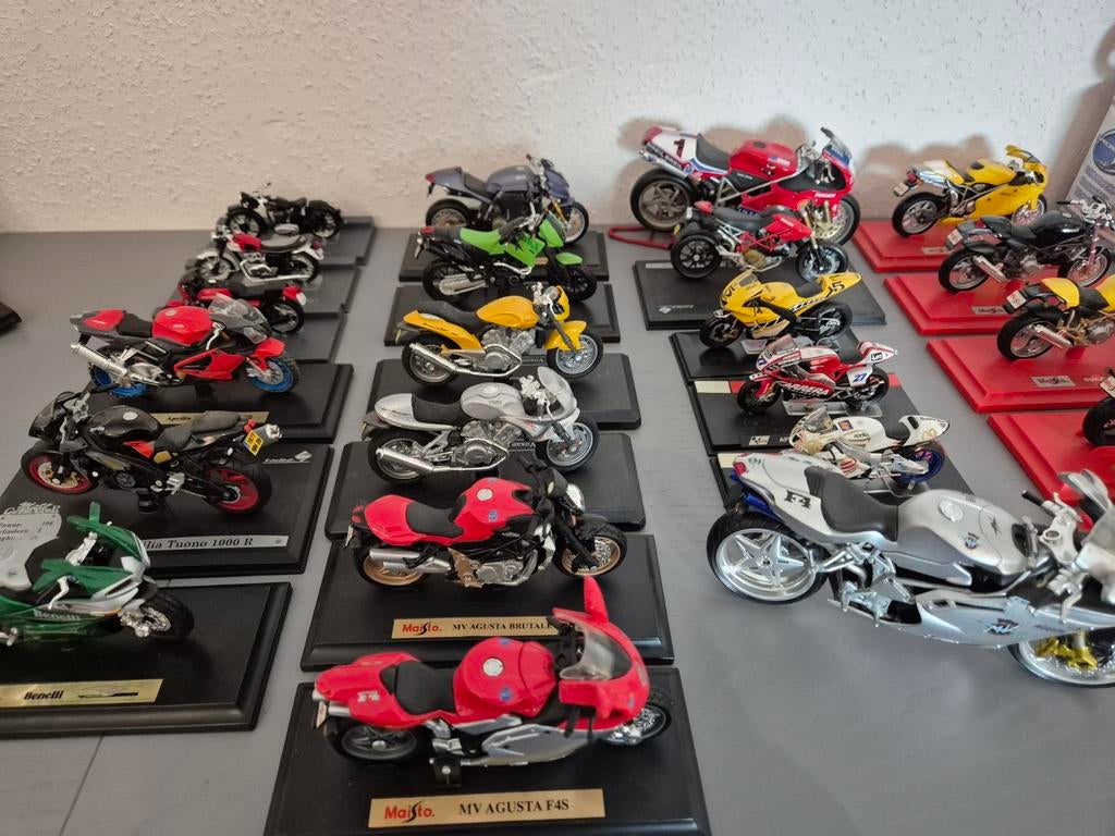 Motoren verzameling, Ophalen, Zo goed als nieuw, Motoren