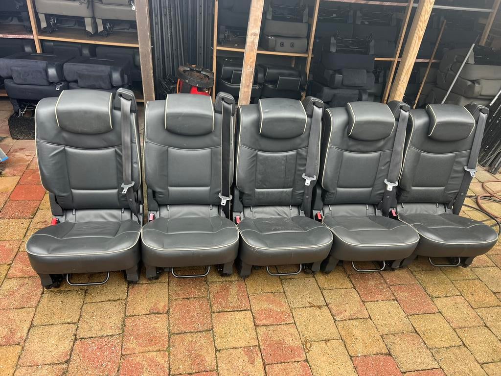 Bijna uutverkocht: nog 8 zwart leren stoelen 3p gordel campe, Ophalen of Verzenden, Citroën