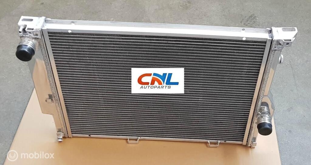 Radiateur BMW 5 E34 M5 530i/535i & 7 E32 730i/730iL/735i/735, Auto-onderdelen, Motor en Toebehoren, Nieuw, Ophalen of Verzenden