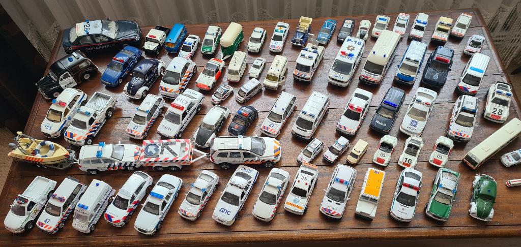 Modelauto politievoertuigen, Ophalen, Zo goed als nieuw, Auto, Overige merken