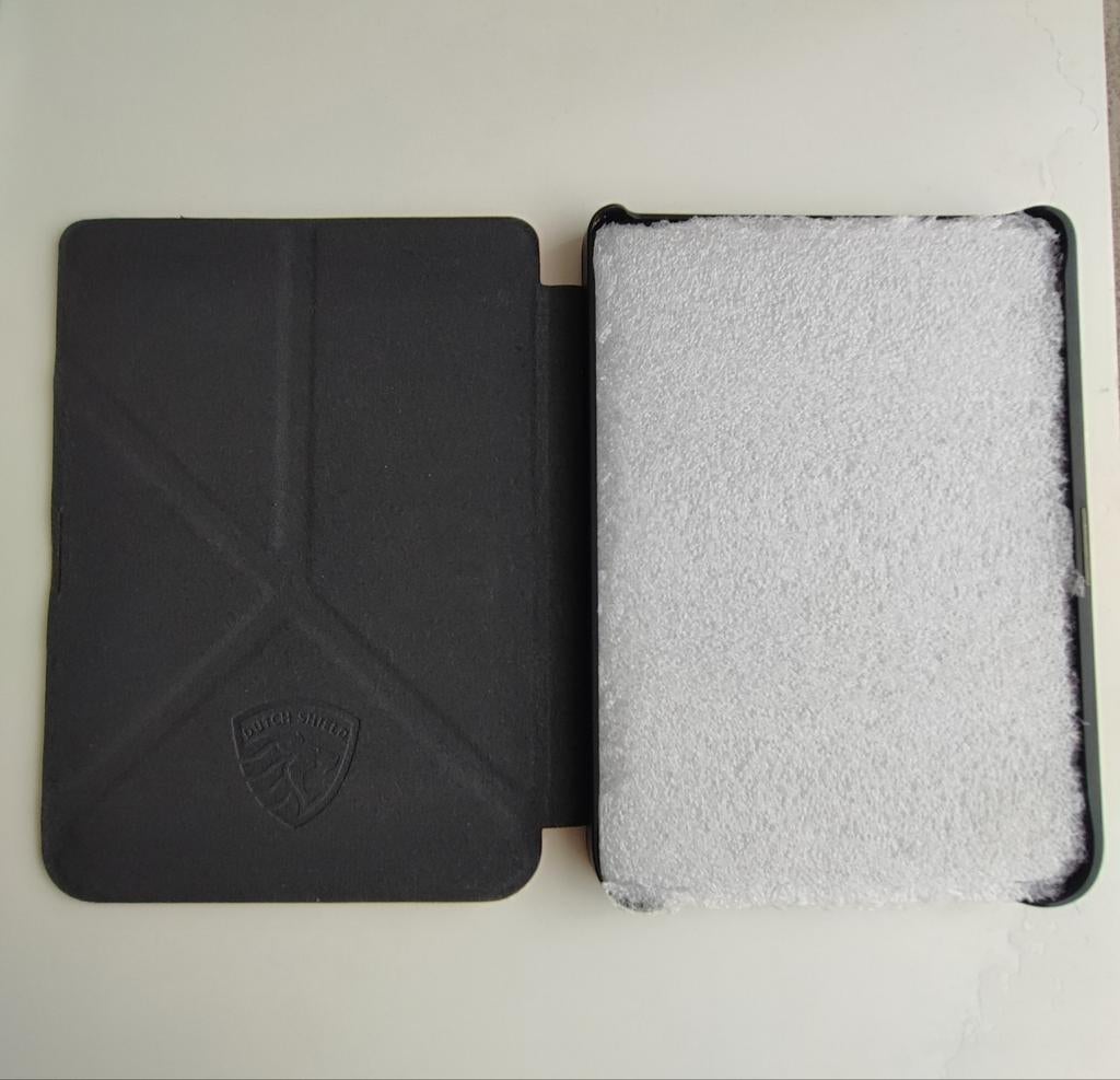 Hoesje voor Kobo Clara Colour/BW e-reader met wake-up functi, Computers en Software, E-readers, Gebruikt, 6 inch of minder, Ophalen of Verzenden