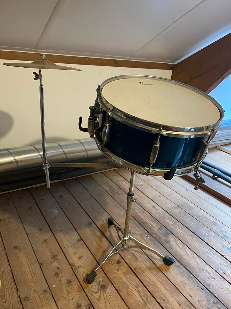 snaredrum + standaard + klein bekken, Ophalen, Gebruikt, Overige merken