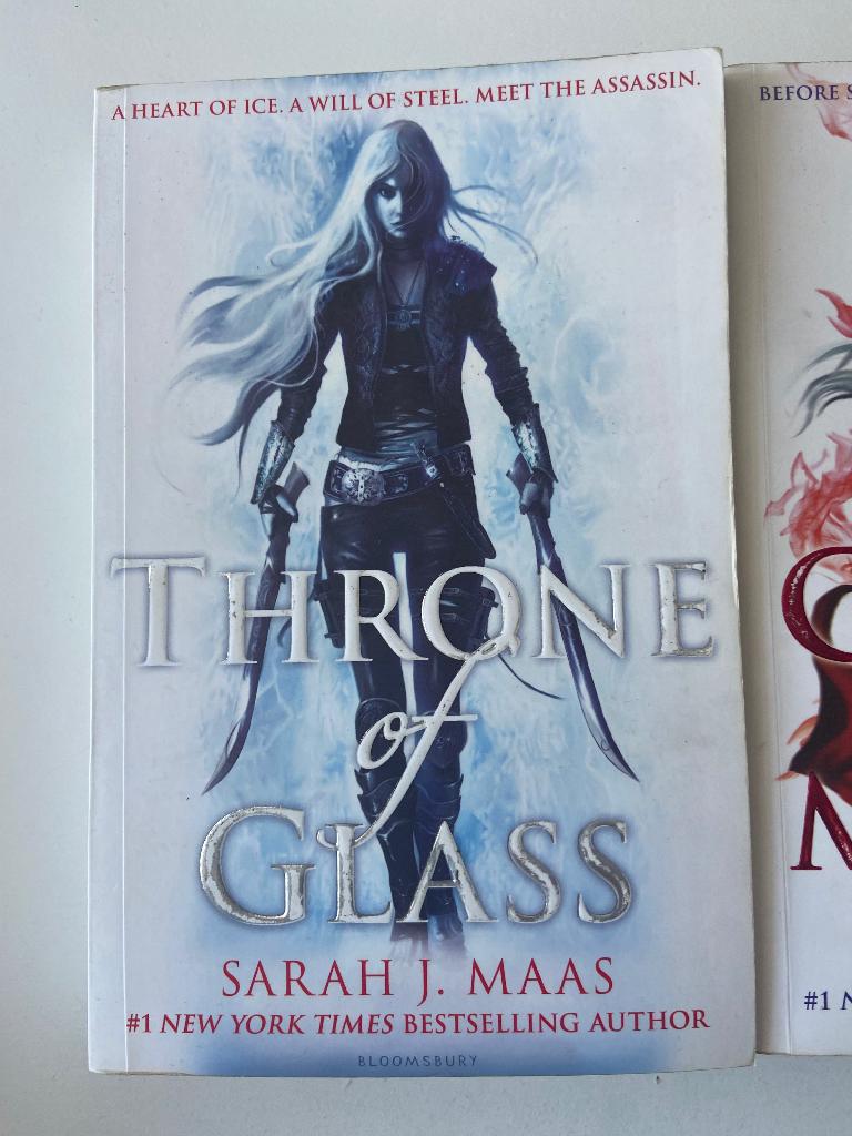 Throne of glass (engels) OOP, Boeken, Ophalen of Verzenden, Gelezen, Sarah J. Maas