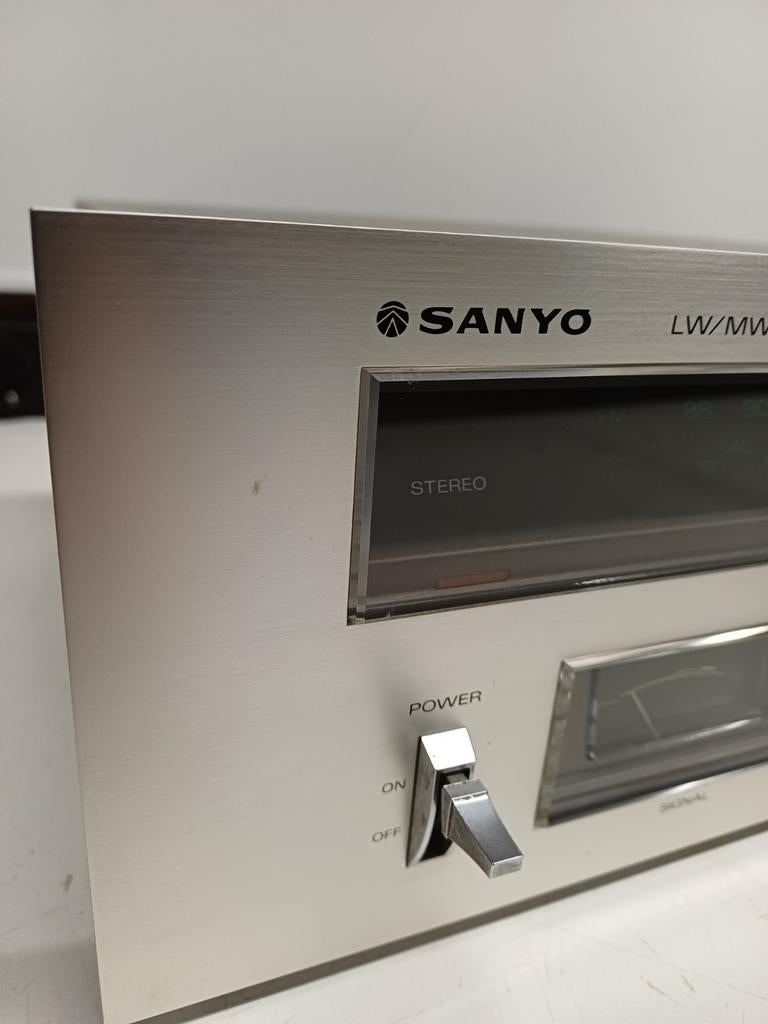 Sanyo FMT 30L tuner - Goede staat, werkt perfect, Ophalen of Verzenden