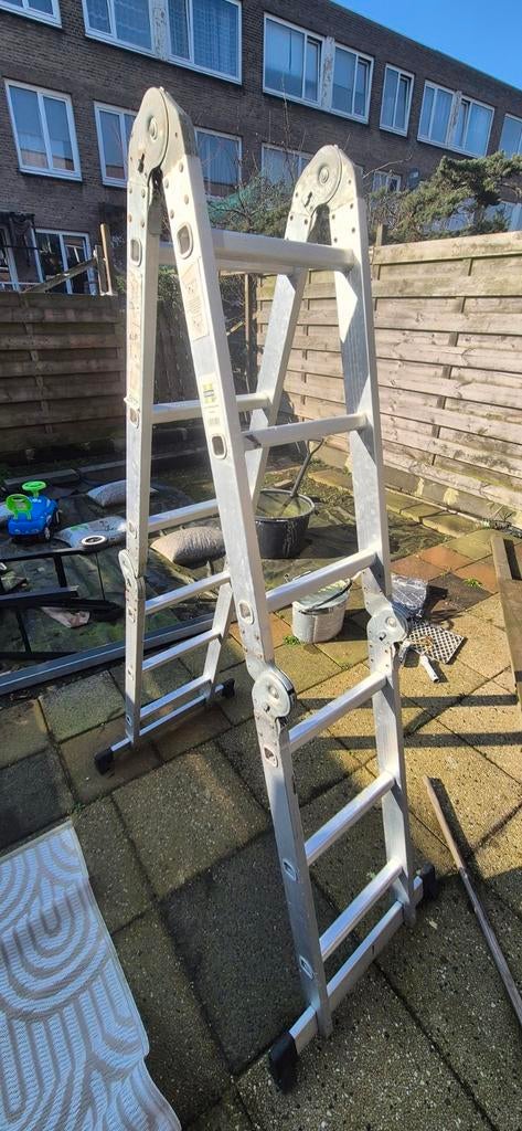 Multifunctionele ladder - Makkelijk te verplaatsen, Doe-het-zelf en Verbouw, Ladders en Trappen, Ophalen of Verzenden, Zo goed als nieuw