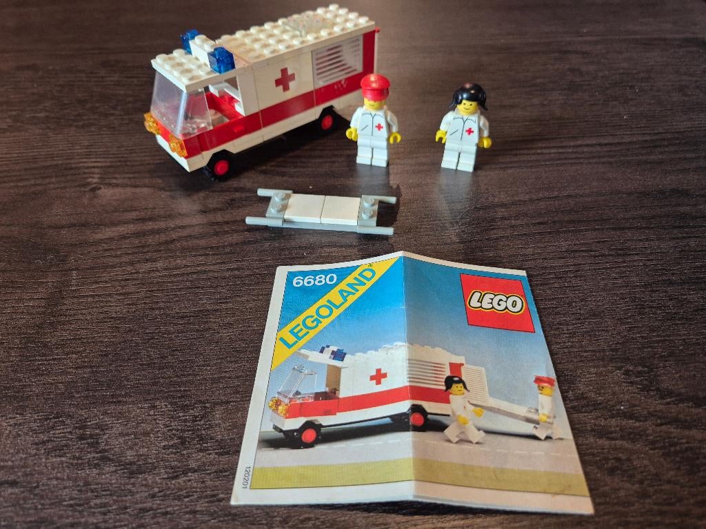 LEGO 6680 Ambulance, Kinderen en Baby's, Speelgoed | Duplo en Lego, Ophalen of Verzenden, Gebruikt
