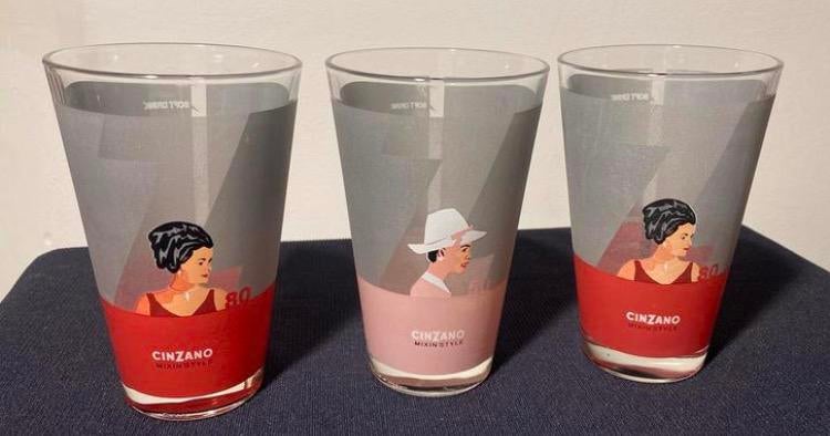3x Glas van Cinzano mix in style. 1x Roze 50 & 2x Rood 80, Ophalen of Verzenden, Zo goed als nieuw, Borrel- of Shotglas