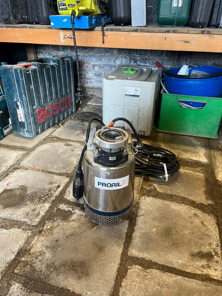 Water pomp, Tuin en Terras, Waterpompen, Ophalen of Verzenden, Zo goed als nieuw, Dompelpomp