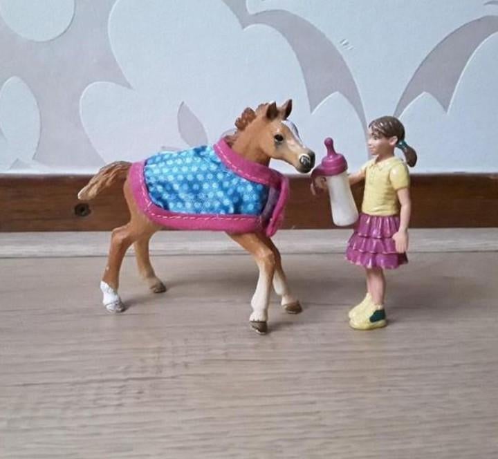 Schleich 42361-Veulen met deken, Ophalen of Verzenden, Zo goed als nieuw, Jongen of Meisje