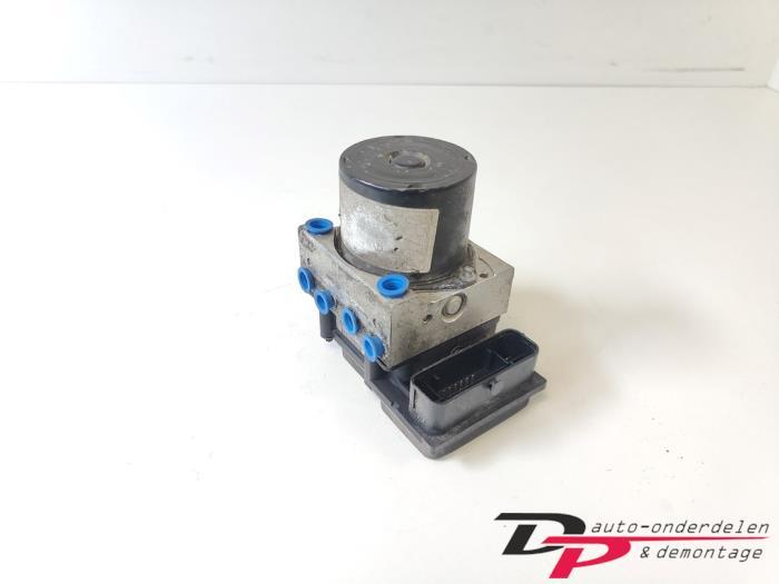 ABS Pomp van een Volkswagen Fox, Gebruikt, -, Volkswagen, -