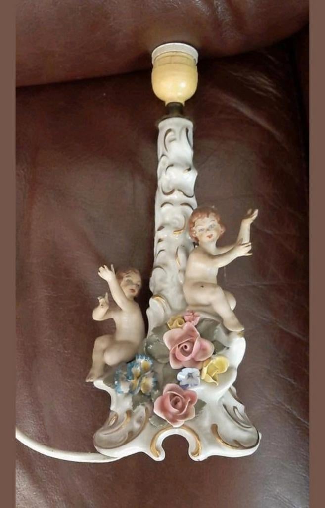 Vintage Porseleinen Lamp met Cherubijntje gestempeld Dresden, Antiek en Kunst, Ophalen of Verzenden