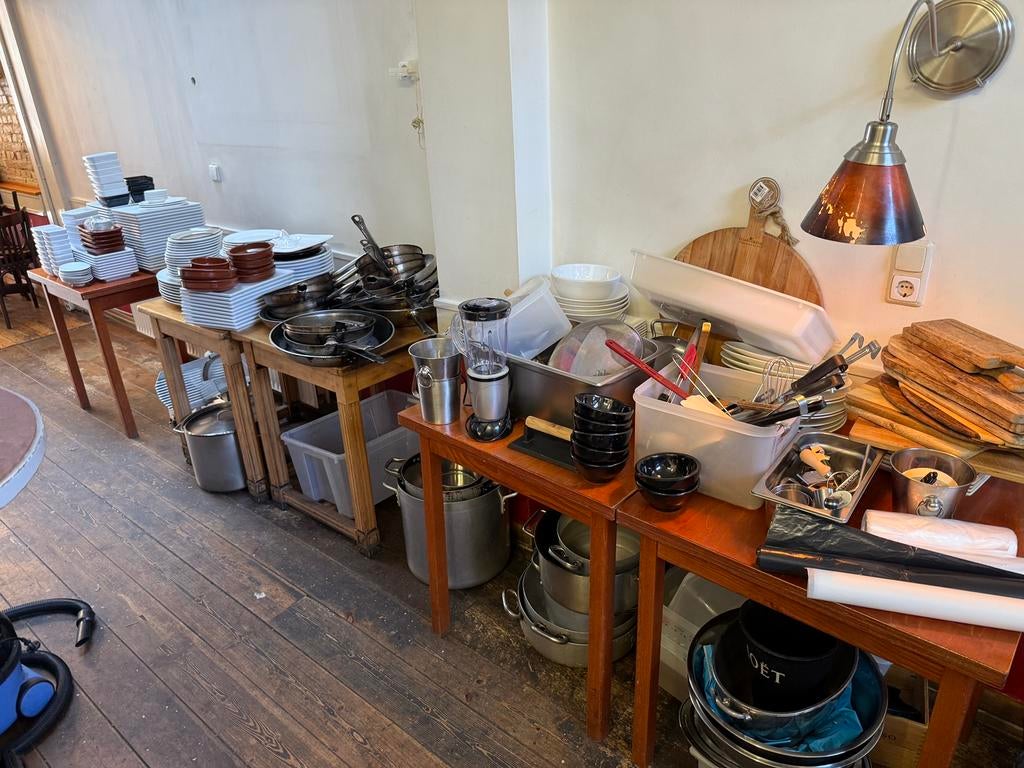 Keuken en servies, Ophalen, Zo goed als nieuw