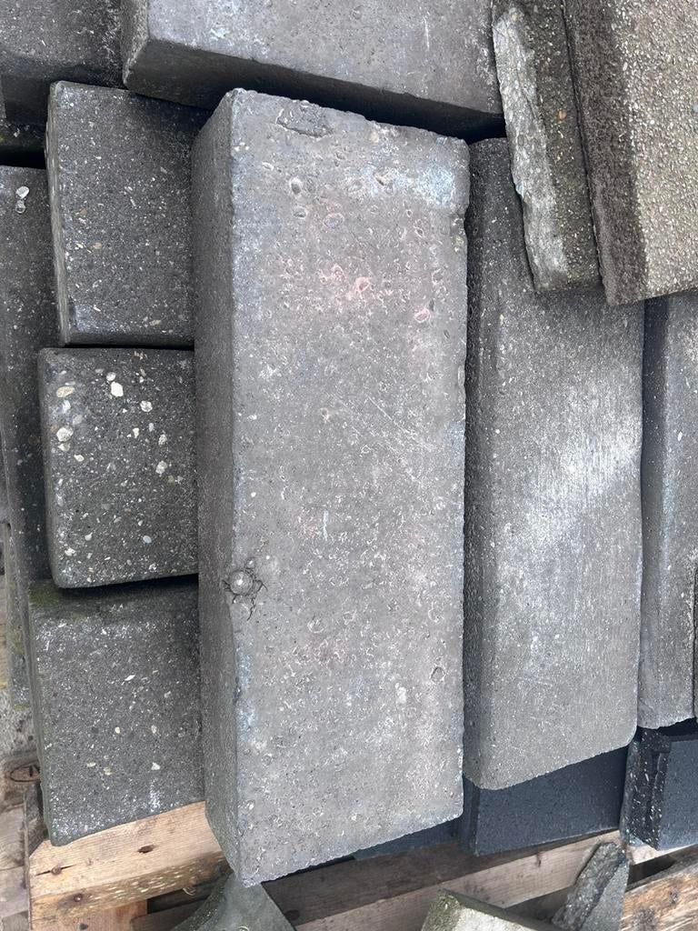 Gratis af te halen stapelblokken, Ophalen, Rostar, Info@rostardrunen.nl, Drunen