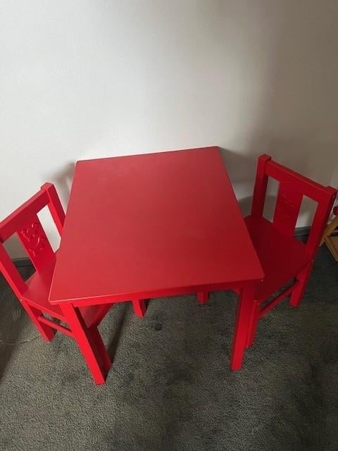 kinder meubilair, Kinderen en Baby's, Kinderkamer | Tafels en Stoelen, Ophalen, Zo goed als nieuw, Tafel(s) en Stoel(en)