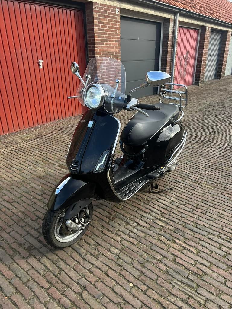 Vespa primavera 2017 snor, Ophalen, Zo goed als nieuw, Benzine, Overige modellen